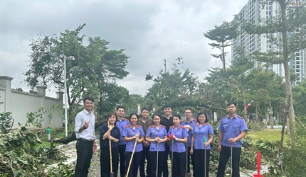 Đoàn thanh niên VKSND thành phố Hà Nội ra quân khắc phục hậu quả cơn...